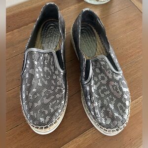 JIMMY CHOO Dawn Metallic Pewter Leather Espadrilles EU 37 US 7 Slip On Leopard